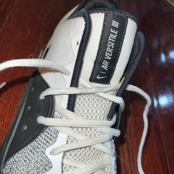 Nike AIR VERSITILE 3 'WHITE BLACK - Mens Size 11.5 - Picture 5 of 11